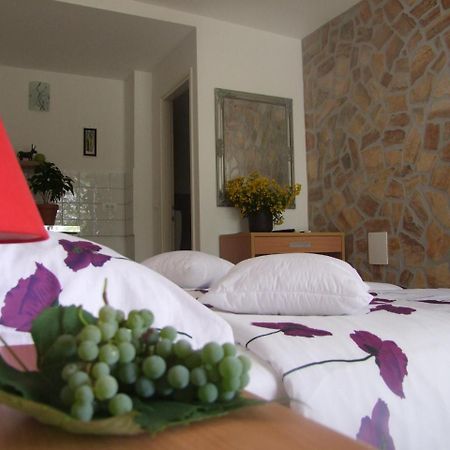 Guest House Korado روفينج المظهر الخارجي الصورة