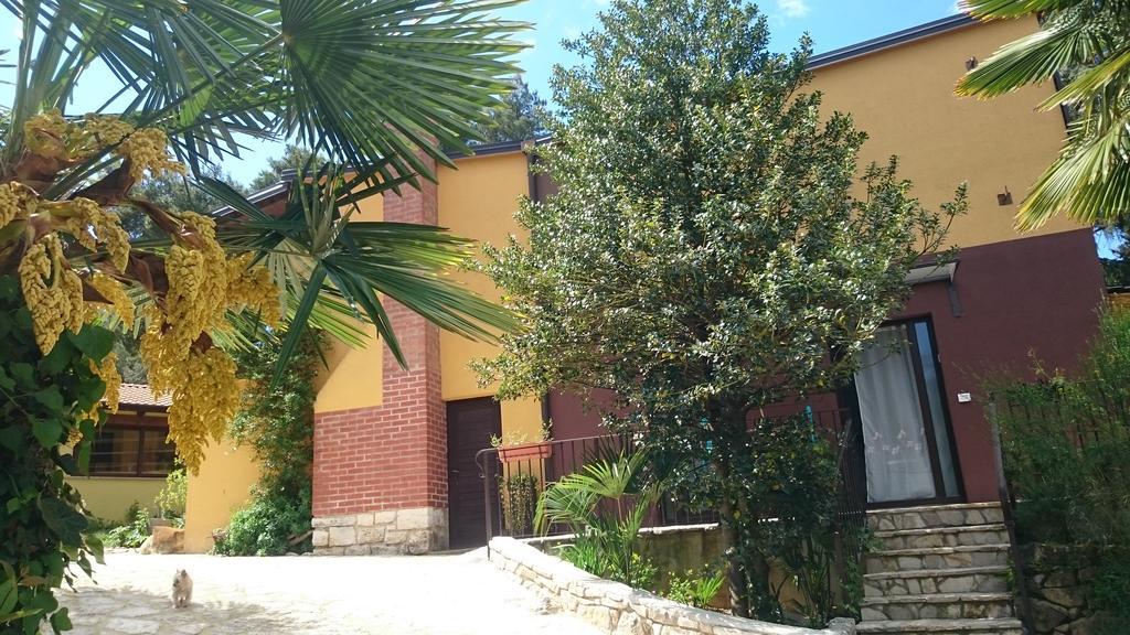 Guest House Korado روفينج المظهر الخارجي الصورة