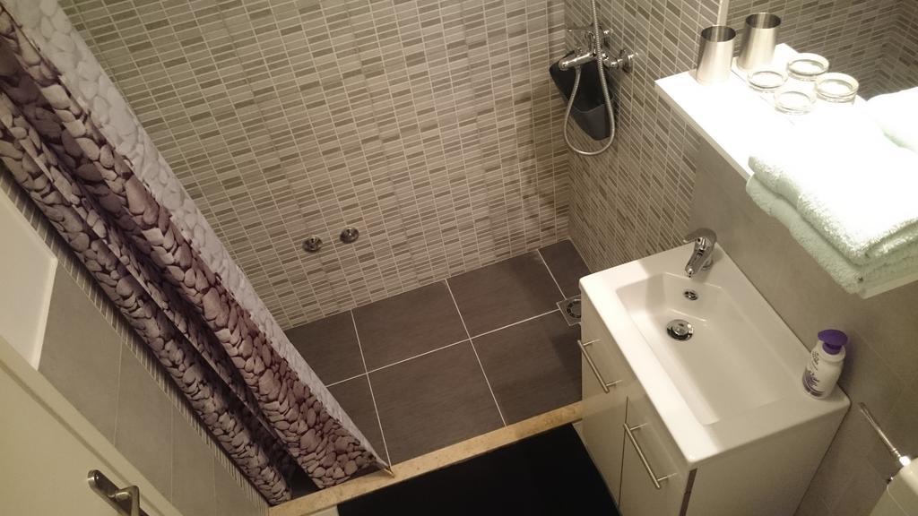 Guest House Korado روفينج المظهر الخارجي الصورة