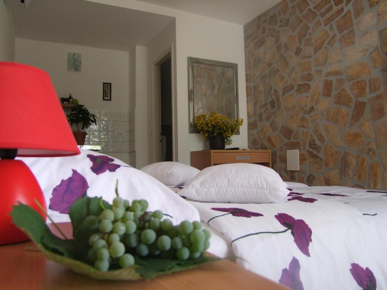Guest House Korado روفينج المظهر الخارجي الصورة