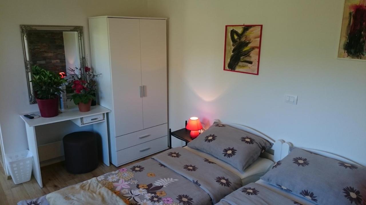 Guest House Korado روفينج المظهر الخارجي الصورة